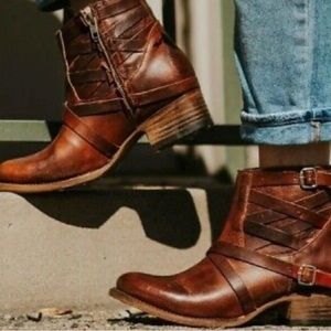 Free Bird by Steve Madden Sammi booties in size 7